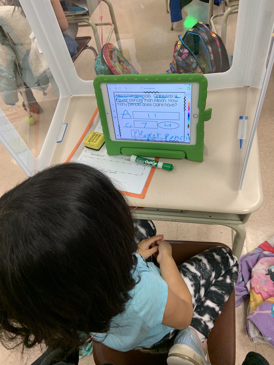 MrsShakesFRSD's tweet photo. Working hard on our comparison bars using SeeSaw today! #math #copperhill @MrsChardoussin @CopperHillES https://t.co/28aE3rcCKn