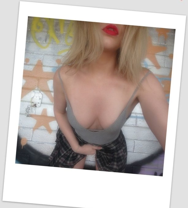 Free trial on my #onlyFans now! Try before you buy 😘 Come play with me  https://t.co/hDZkGy0q8o https://t<a href="/tag/onlyfans"class="tags">#onlyFans</a>