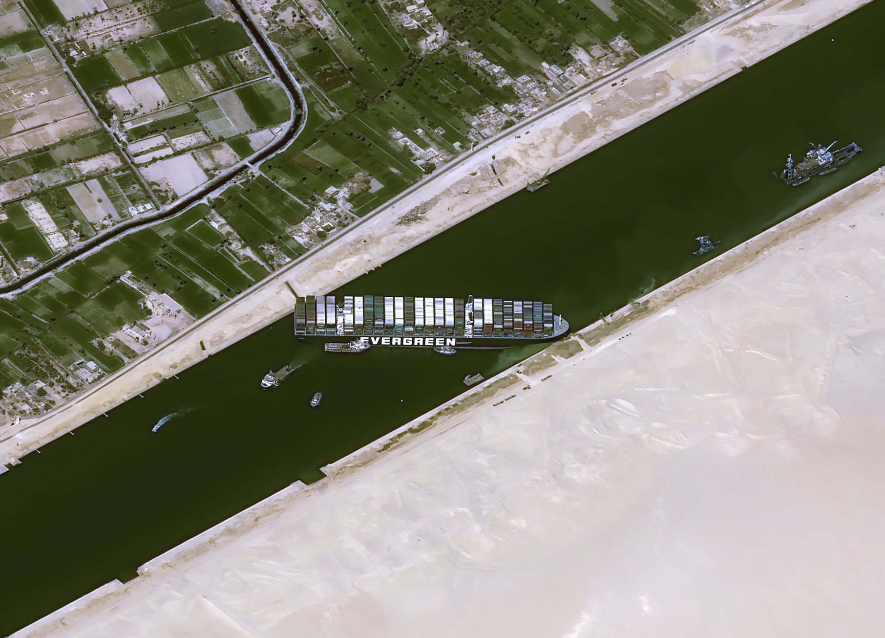 Lo Del Barco Atascado En El Canal De Suez (Vol.1: Origins) - Página 4 ExVGnbcWgAEeoQ9?format=jpg&name=large
