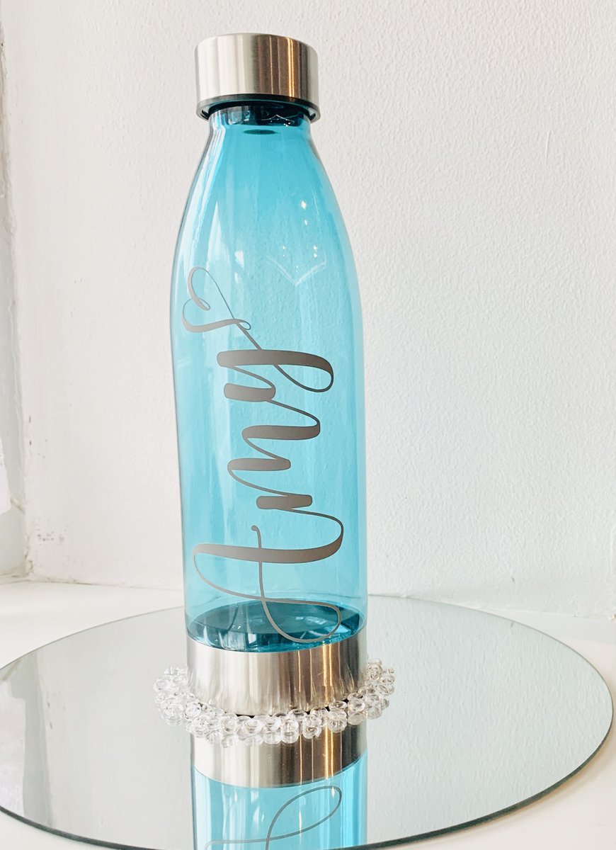 tpgsbirmingham's tweet photo. Massive promotion, buy one and get the second half price. Like, Comment and Share! #Bottles #ThePersonalGiftShop #Namebottles #Personalisedgifts
#promotions https://t.co/psuWRsaWwS