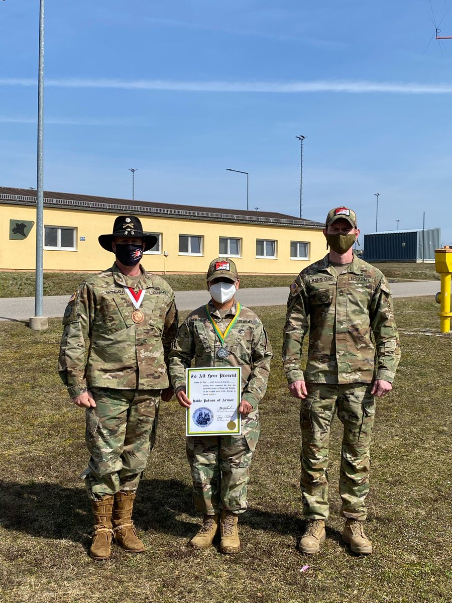SSG Rowena Reboredo (G08A) was presented with the United States Cavalry and Armor Associations Noble Patron of Armor Medallion for her outstanding support of the Cavalry and Armor communities. Thank you SSG Reboredo for everything. #GrizzlyStrong #traintowin #Cavalry