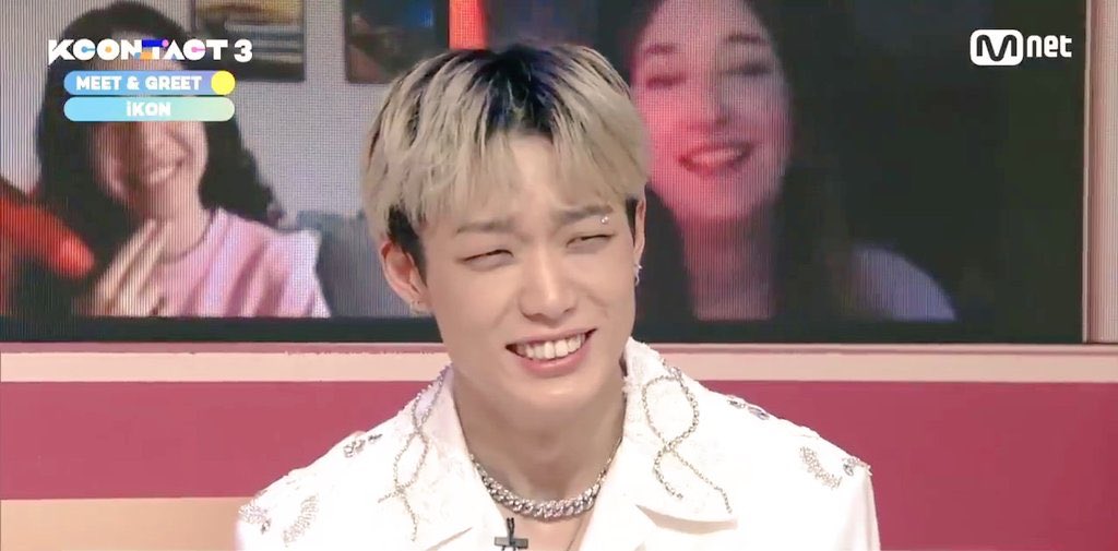 jiwoniverse_'s tweet photo. “bobby is always cute with his eye smile and on stage he is the awesome Bobby” - Dara https://t.co/elEZYfZcBu