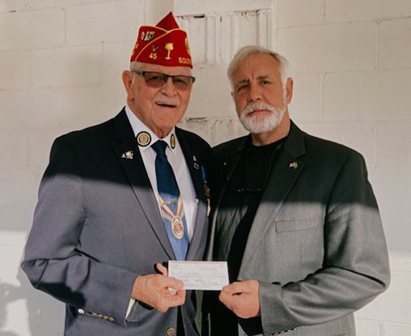 FOFHColumbiaSC's tweet photo. On March 23, Bob Scherer (Board Member) gave a donation check in memory of MSG (Ret) Herman Wood and SGM (Ret) Clarence Koon from Mr. &amp; Mrs. Willie Wood to Dan Hennigan, Board Member of the Friends of Fisher House. https://t.co/3TcclCZP7i