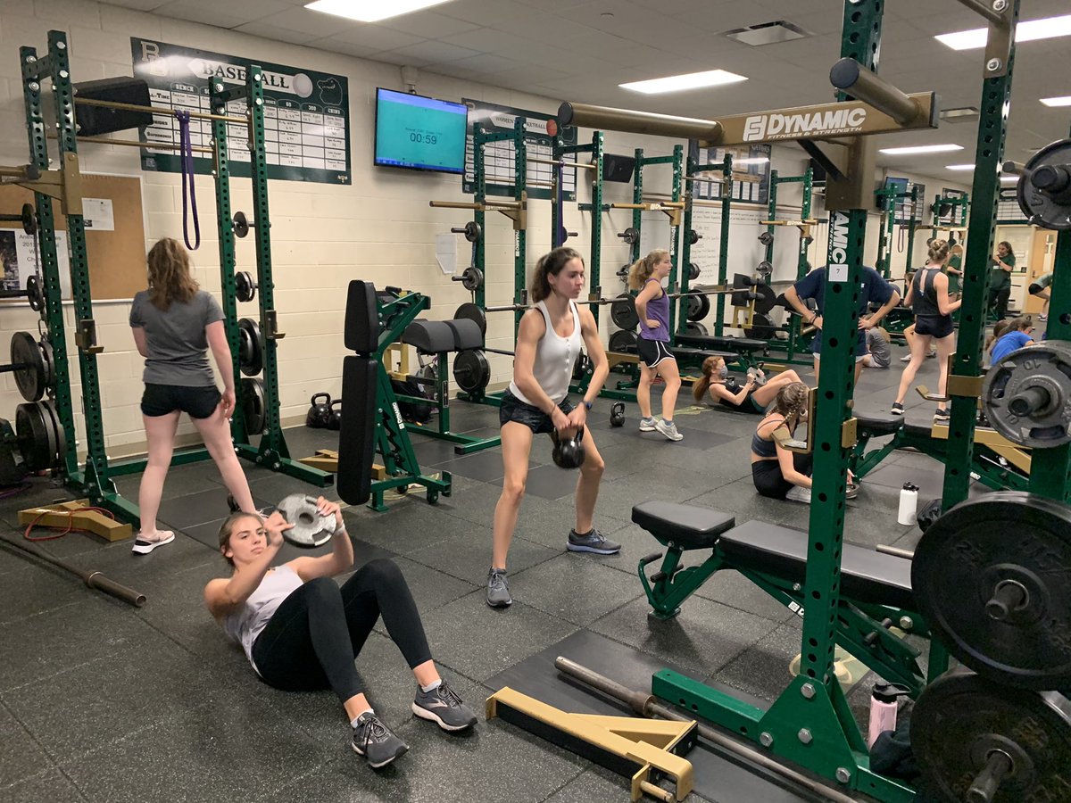 CStarrXCTFCoach's tweet photo. We had a great Strength Training Workout this morning! https://t.co/4bFDe7B9Ac