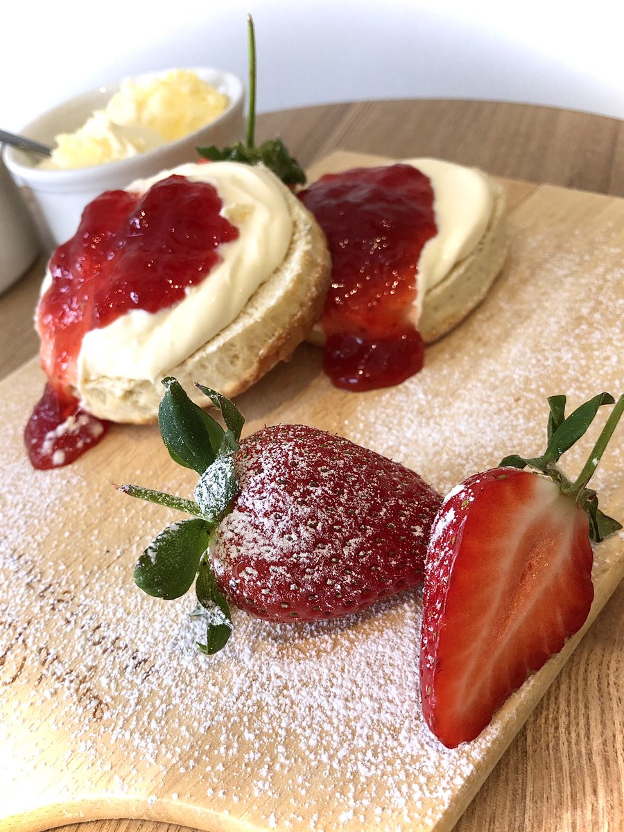 In our eyes there’s only one way to top your scone... The #Devonway, the biggest debate going in the West Country! So, how do we like it here in Wales...? The #Countryteas team would love to know?!🤞🏼😬 #sconesofinstagram #creamfirst #afternoontea #thedevonway