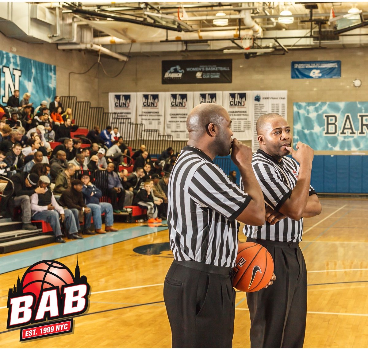 bigapplebball's tweet image. EXCELLENT referees and EXCELLENT players make for EXCELLENT basketball! #BABInvitational #BigAppleBasketball #NewYorkCity @ThePhelpsSchool defeated @WilbrahamMonson  79-76 in Big Apple Basketball Invitational. #TBT 2014