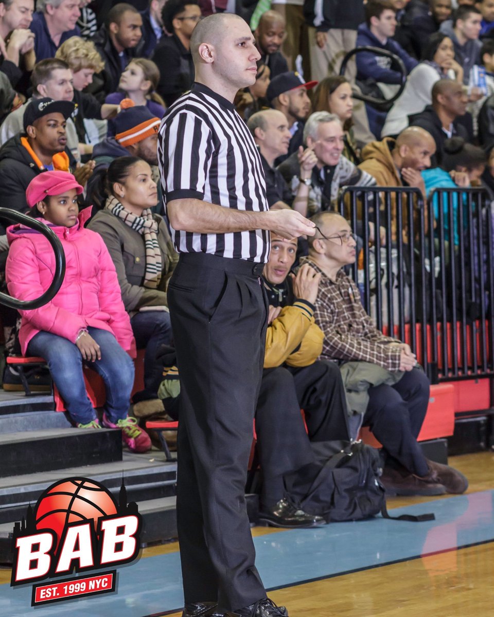 bigapplebball's tweet image. EXCELLENT referees and EXCELLENT players make for EXCELLENT basketball! #BABInvitational #BigAppleBasketball #NewYorkCity @ThePhelpsSchool defeated @WilbrahamMonson  79-76 in Big Apple Basketball Invitational. #TBT 2014