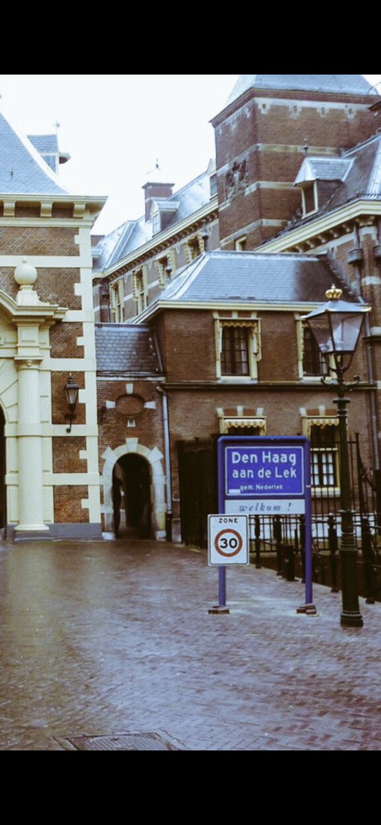 Inhaalrace_W's tweet photo. #Ollongren #Privacy #notities ‘Verkenner’ 😭 #security 😭 https://t.co/HEVXmHqs3c