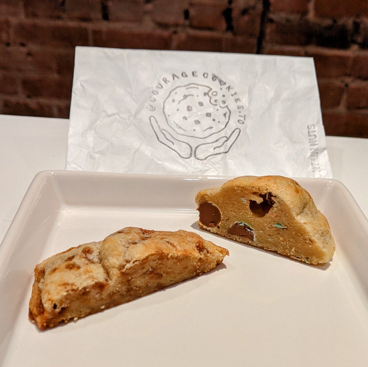 Beautiful day yesterday, and I walked around in the☀️ and hit up a bunch of local businesses:
🍪<a href="/CourageCookies/">CourageCookies</a> (Skor and Mini-Eggs pictured)
🍕Fourth Man in the Fire Pizzeria
🧁Almond Butterfly
🍓Fresh 1 Market
🍰Dufflet Pastries
And my (at least) weekly standby, @roti_mahal