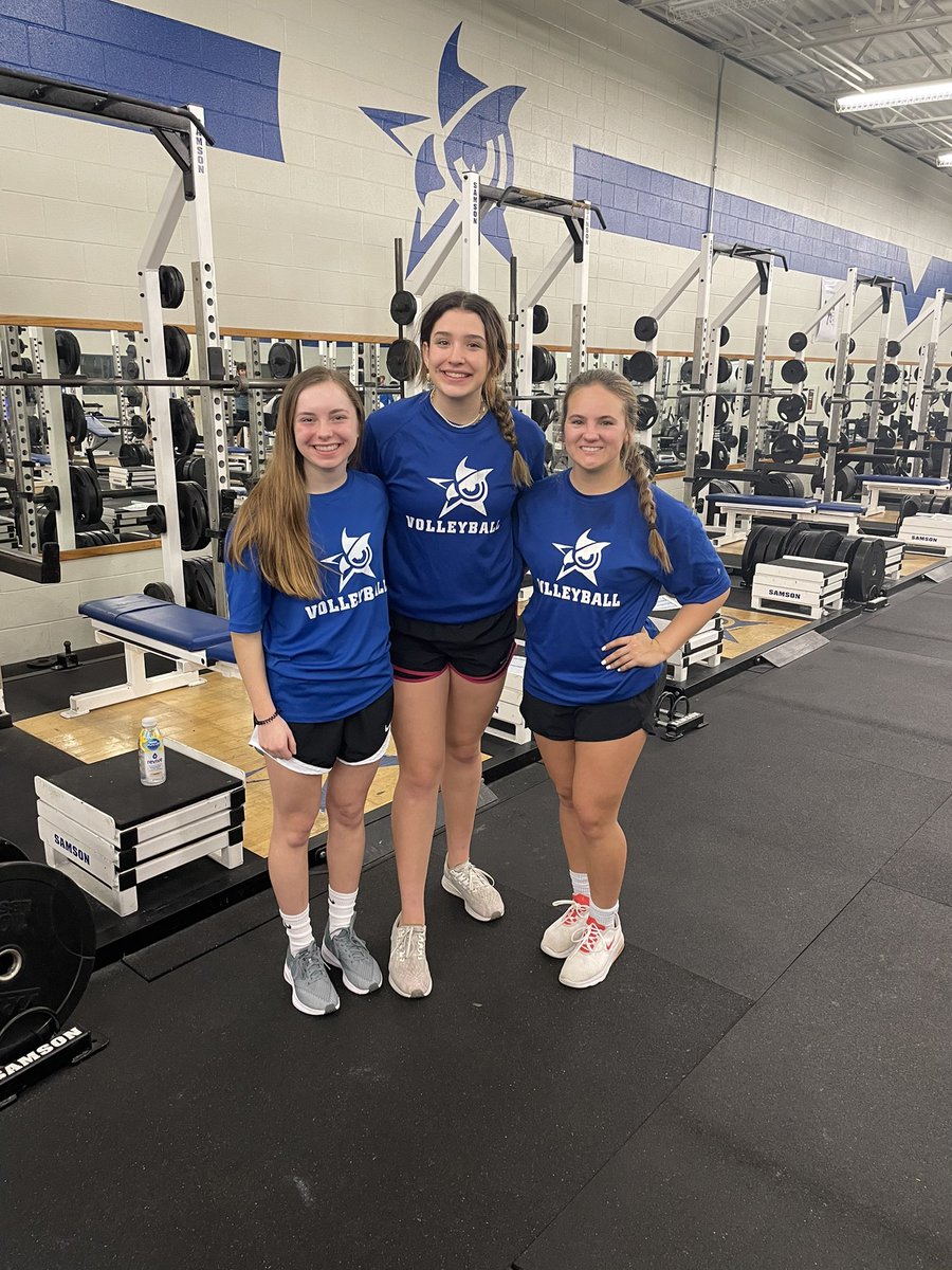 JhsOwlsvball's tweet photo. Joshua athletes being leaders on and off the court! Congrats to these girls!! 🏐 #buildingleaders

Peyton Abbott- Senior Class President  
Brooke Mason- Junior Class President 
Madeline Cowan- Sophomore Treasurer 
Raylee Bowling(not pictured)- Sophomore Vice President https://t.co/2cB8dynlJa