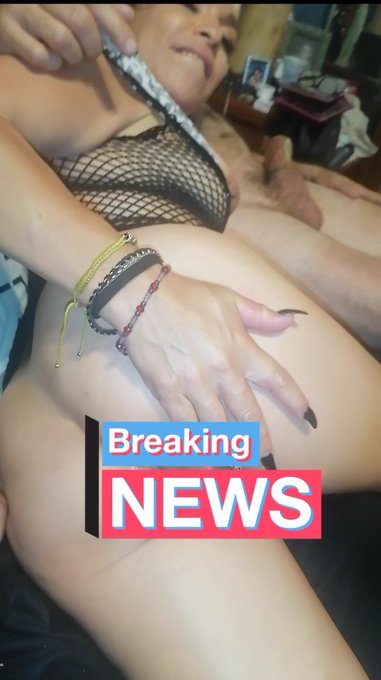 Nuevo contenido en mi onlyfans y sin censura                                           Mi vagina escurriendo