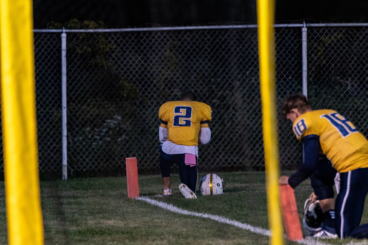Official2iz's tweet photo. Thankful and Excited to be selected for the McDonald’s All-Star game! @NDGP_FOOTBALL @philipstambaugh https://t.co/FBLG9PHAN6