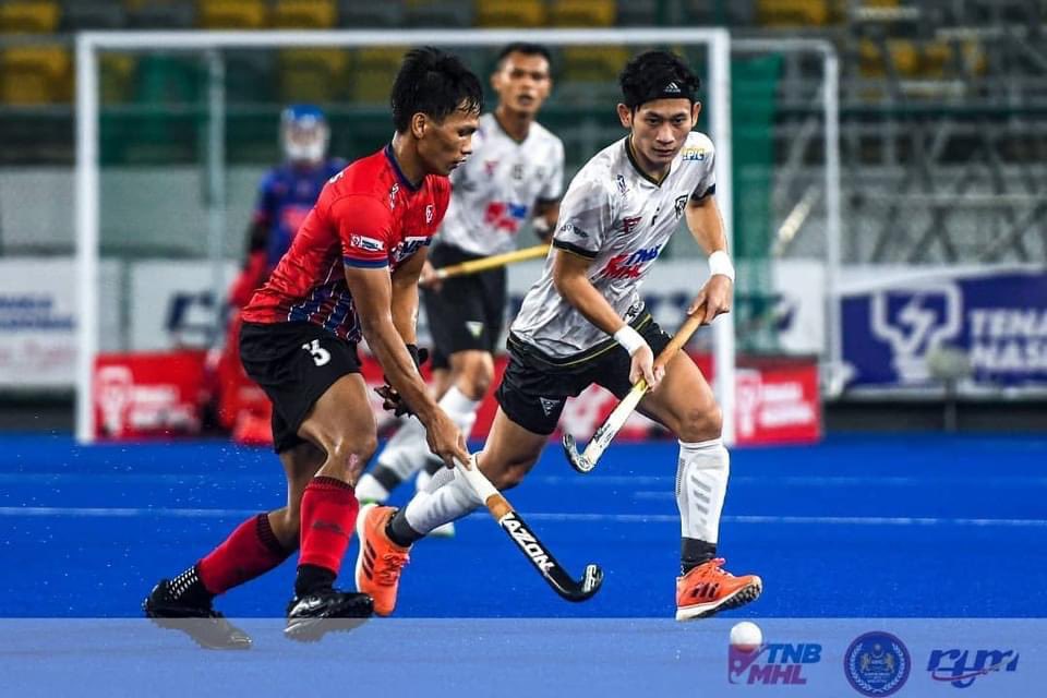 FitTerengganu's tweet photo. TNBMHL 2021 (Premier) - 25 March 2021

FULLTIME

TNB 1-4 THT

6' FG Mohamad Akhimullah Anuar Esook
28' FG Faizal Saari
39' PS Faizal Saari
51' FG Muhammad Muhibuddin Moharom (TNB)
58' PC Faizal Saari

📸MHC

#sportsfactory #fiterengganu #terengganu #tranung https://t.co/1ktPRUPo2T