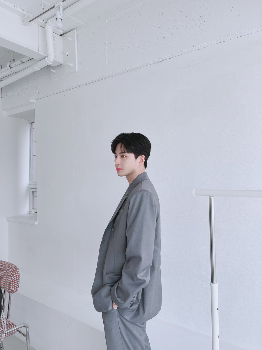 UP10TION's tweet photo. 예인이시점과 매니저님시점 #고결 #KOGYEOL https://t.co/8EvJqusyQD