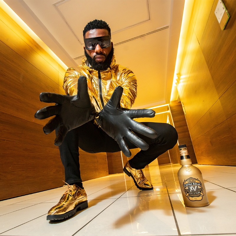 ChivasRegalNG's tweet photo. A blend of effortless style,  unique individuals, and a tastefully refined whisky. Welcome to a world of Chivas XV.  #ChivasXV #TeamXV