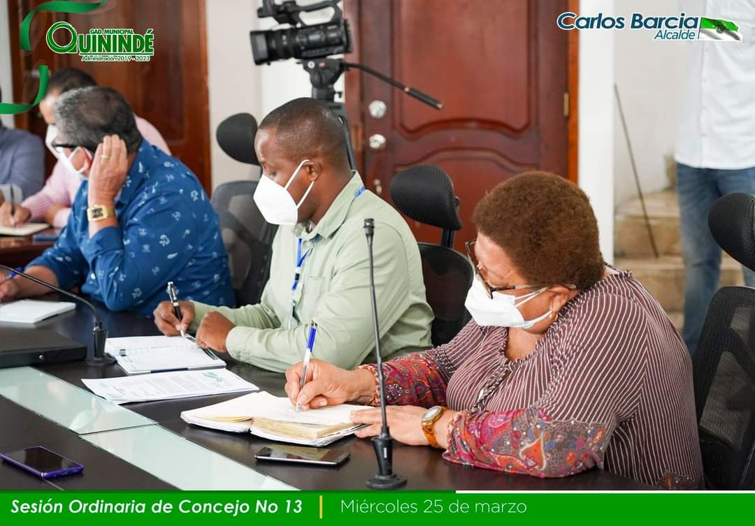 GADQuininde's tweet photo. Sesión Ordinaria de Concejo No 013, estuvo presidida por el alcalde @CarlosBarciaM, un concejo municipal que trabaja en unidad, por el bienestar de los quinindeños. 

#SíPodemosQuinindé 
#CarlosBarciaAlcalde 
#AdministraciónMunicipal2019_2023 https://t.co/4QgjsdNVZ1