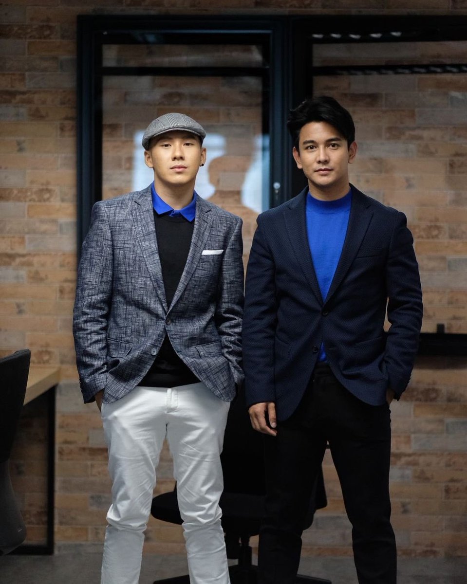 Tumts9Official's tweet photo. ตั้มอัพ ig tumidol_ts9
. . . . . . . . . .
The couple 🔵 @boss #bossgenerations #bossthailand
#gunnapat #tumwarawut #tumthestar9 #ตั้มวราวุธ https://t.co/QZnLiBEolO