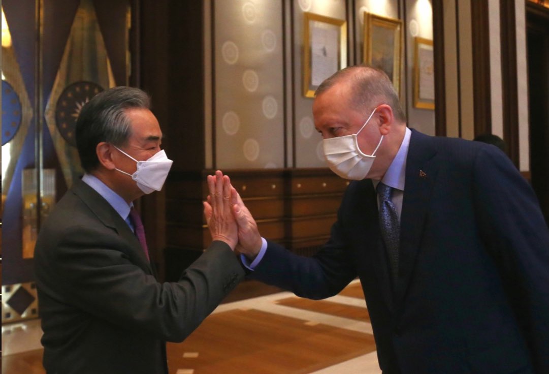 sogultuna's tweet photo. Erdoğan ve Çin Dışişleri Bakanı Wang Yi’nin bugünkü görüşmesi sonrası Çin DİB hesabının paylaştığı fotoğraf https://t.co/3huWRaa2Mv
