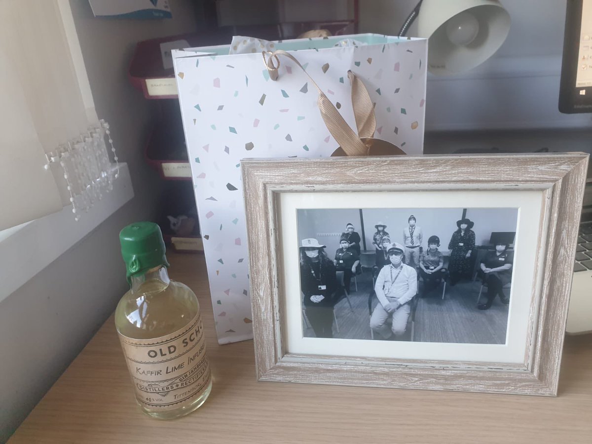 Karen Eptlett (@keptlett_uhnm) on Twitter photo What a lovely surprise <a href="/TeamSurgeryUHNM/">Team Surgery UHNM</a> thanking us for all our support over the last 12 months 😊 myself Michele and Paul are very touched and immensely proud of all of you 💗<a href="/JillayresU/">JillAyres_uhnm</a> <a href="/ClaireHughesxxx/">Claire Hughes</a> <a href="/phildwindsor/">Phil windsor</a> What a lovely surprise <a href="/TeamSurgeryUHNM/">Team Surgery UHNM</a> thanking us for all our support over the last 12 months 😊 myself Michele and Paul are very touched and immensely proud of all of you 💗<a href="/JillayresU/">JillAyres_uhnm</a> <a href="/ClaireHughesxxx/">Claire Hughes</a> <a href="/phildwindsor/">Phil windsor</a>