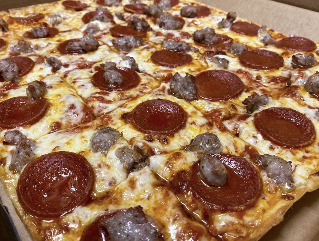 LedoPizza's tweet photo. ❗️ #MarylandDay GIVEAWAY❗️

RETWEET &amp; FOLLOW 
for a chance to win a 
$50 #LedoPizza GIFT CARD!

(2 winners picked at 9pm 3/25/21)

Celebrate Maryland Day with Maryland’s Favorite Pizza! 

Proudly founded in Maryland!

https://t.co/upg2Cqjs0U https://t.co/hnl3NjSCsA