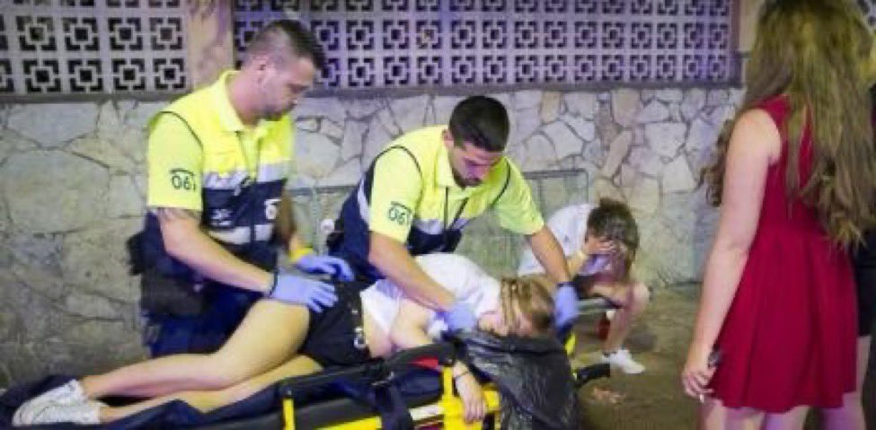 Jóvenes francesas con síndrome de Stendhal después de ver la Casa Museo de Joaquín Sorolla.