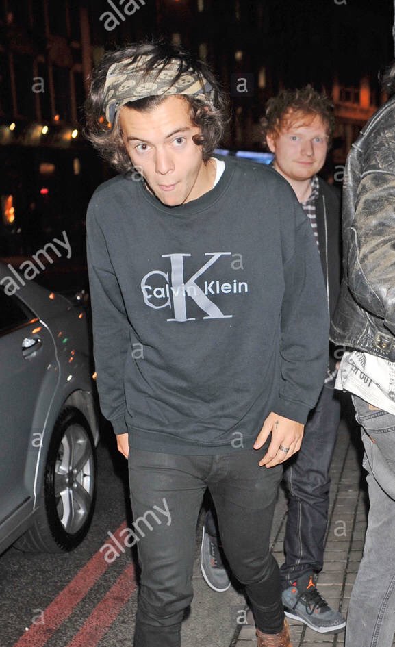 hesthrowbacks's tweet photo. 7 years ago today, Harry attended the Fudge Urban Lou Teasdale Book Launch

March 25, 2014 https://t.co/sNaFkL4wKG