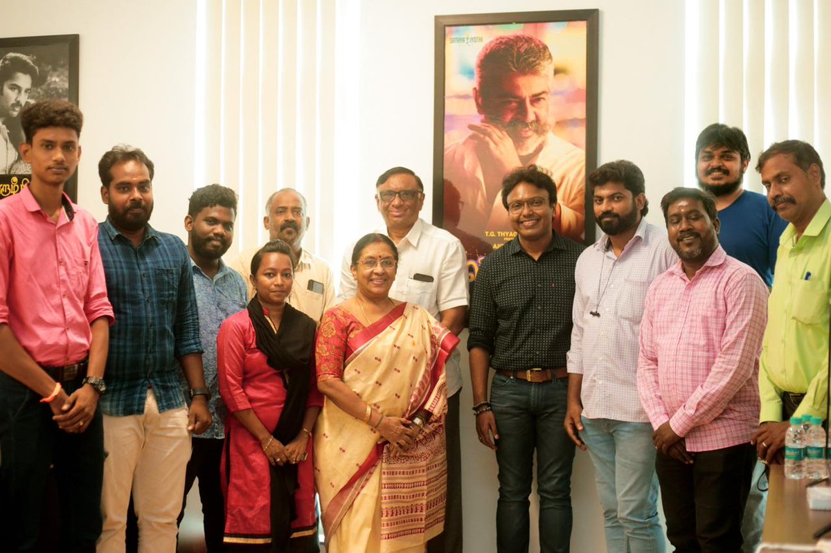 cinivilla's tweet photo. The makers 🎥✨ of #Vivegam &amp; #Viswasm 🙋 wishing @immancomposer annachi 😇 for his national Award 🥇🎗 composed for #Viswasam 👑.. 

@SathyaJyothi_ @DoneChannel1 https://t.co/jifvmMO2VW