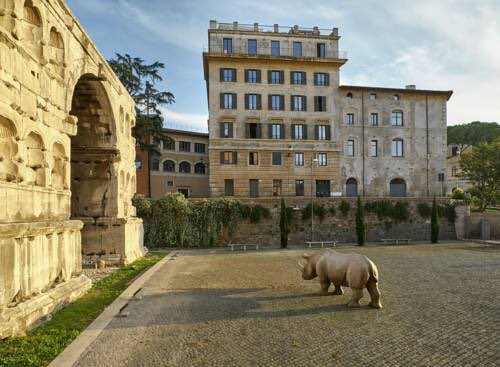 mariadicuonzo1's tweet photo. #ASpassoPer #mostre a #Roma 
Dal #15aprile al #15luglio 2021 la #RhinocerosGallery (il nuovo spazio per la cultura voluto dalla #FondazioneAldaFendi)ospita un ambizioso progetto per le celebrazioni di #Dante 
Una rivisitazione della #DivinaCommedia con foto ed installazioni https://t.co/RSVRufHcsk