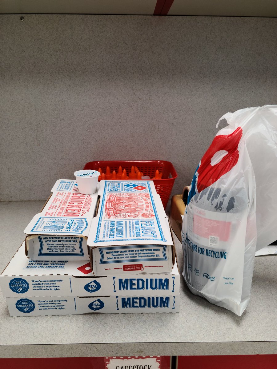 MECME_K's tweet photo. Thank to our SSSSS team for an awesome lunch surprise! https://t.co/yq1XXgKp5k