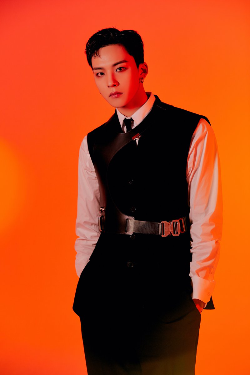 DIA_CRUNCH's tweet photo. D-CRUNCH 4th Mini Album

[ DAYDREAM ]
Concept Photo
_ Chapter 2. NIGHTMARE

#DYLAN #HYUNHO
#CHANYOUNG #HYUNOH

2021. 04. 06 18:00(KST)

-
-
#D_CRUNCH #디크런치
#4th_Mini_Album
#DAYDREAM #NIGHTMARE https://t.co/RHK9f7oWTn