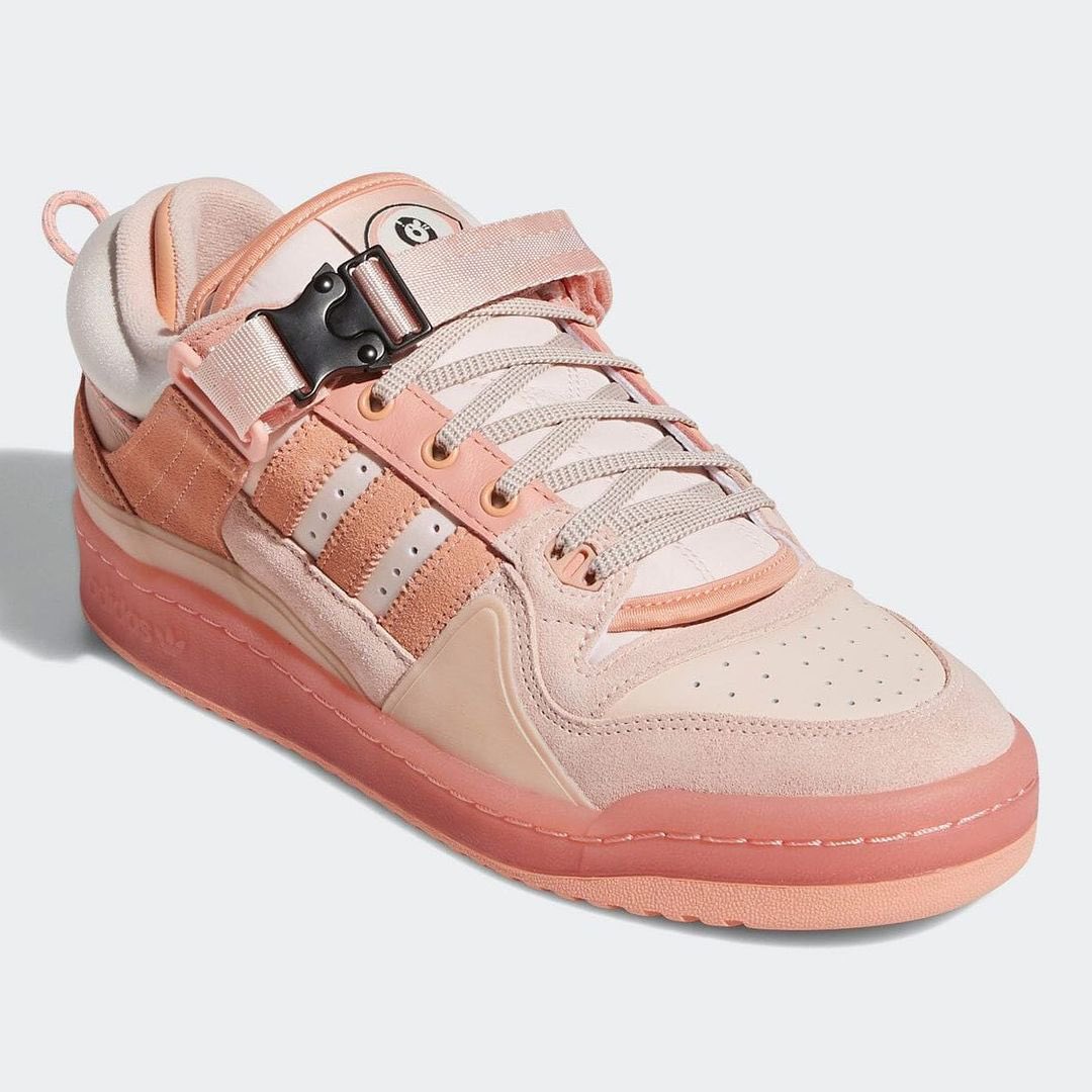MofongoKicks's tweet photo. Bad Bunny x Adidas Forum (pink). https://t.co/MBdXpkCZGu