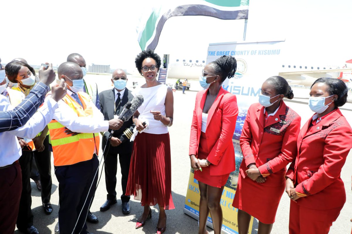 KenyaAirways's tweet photo. "To be part of this inaugural flight, that traverses the country from the Lakeside to the Seaside is delightful Now 14counties which form the Lake Region Economic Block can cross the country in 1hr for business or leisure"Achie Alai County Exec for Tourism, Culture, Arts &amp; Sports https://t.co/DNGTDM2Kp8