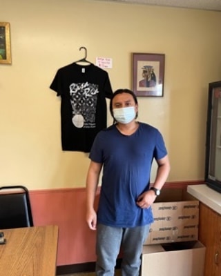 FTFKalamazoo's tweet photo. Your donations to Feed the Fight Kalamazoo are #feedingthevaccinators in our community, both at the Kalamazoo County Health &amp; Community Services clinics at the Kalamazoo County Expo Center and at community clinics like the @fhckzoovaccination clinic in
Comstock Wednesday. https://t.co/LQXVx6zcKl
