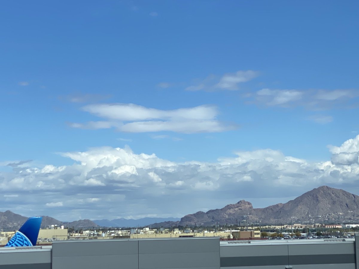 I_Fly_UA's tweet photo. Good morning PHX!! https://t.co/7saK5TY2sa