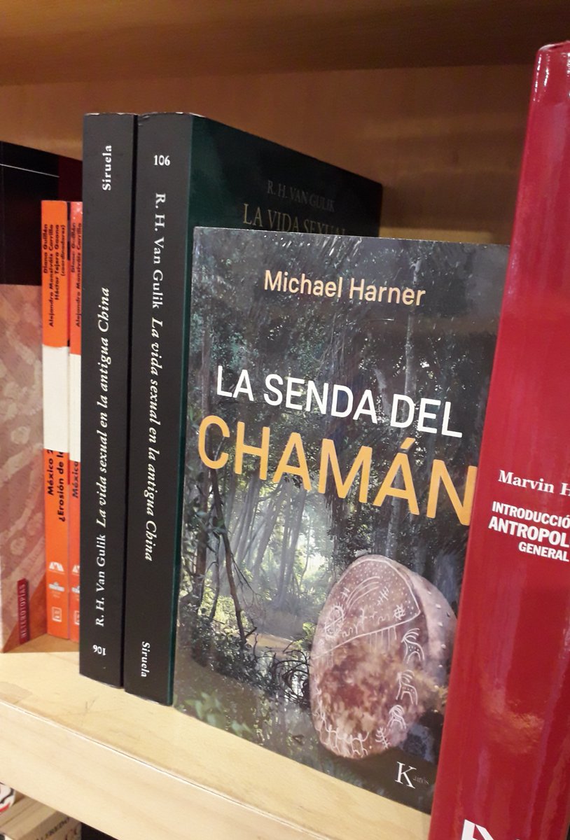 NirvanaLibros's tweet photo. #FelizViernes. Seguimos en las @LibreriasGandhi, sucursal #MauricioAchar ahora les compartimos 📚En palabras del Buddha, de #BhikkhuBodhi 📚 La senda del chamán, de #MichaelHarner 📚 Qi Gong anti-age, de #YvesRéquéna 📚Atención plena, de
#DokushōVillalba, de @editorialkairos. https://t.co/twh5Wlf5I4