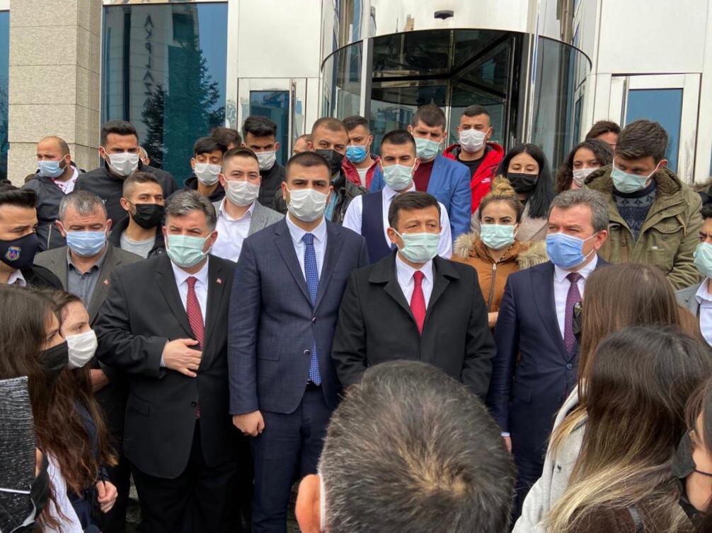 drdogruer's tweet photo. Genel Merkez Tanıtım ve Medya Bşk, Mv.@avhamzadag ve Gençlik Kolları Bşk @eyupkadirinan'ı Bergama Beld Bşk @kostuhakan, İlçe Bşk Sami Mollaahmet, @SebahattinGzl, İzmir Gençlik Kol Başk @receptayiptslak, Kınık Bergama teşkilatlarımız ile birlikte ziyaret ettik.Hayırlı uğurlu olsun https://t.co/ggINK5JUVL