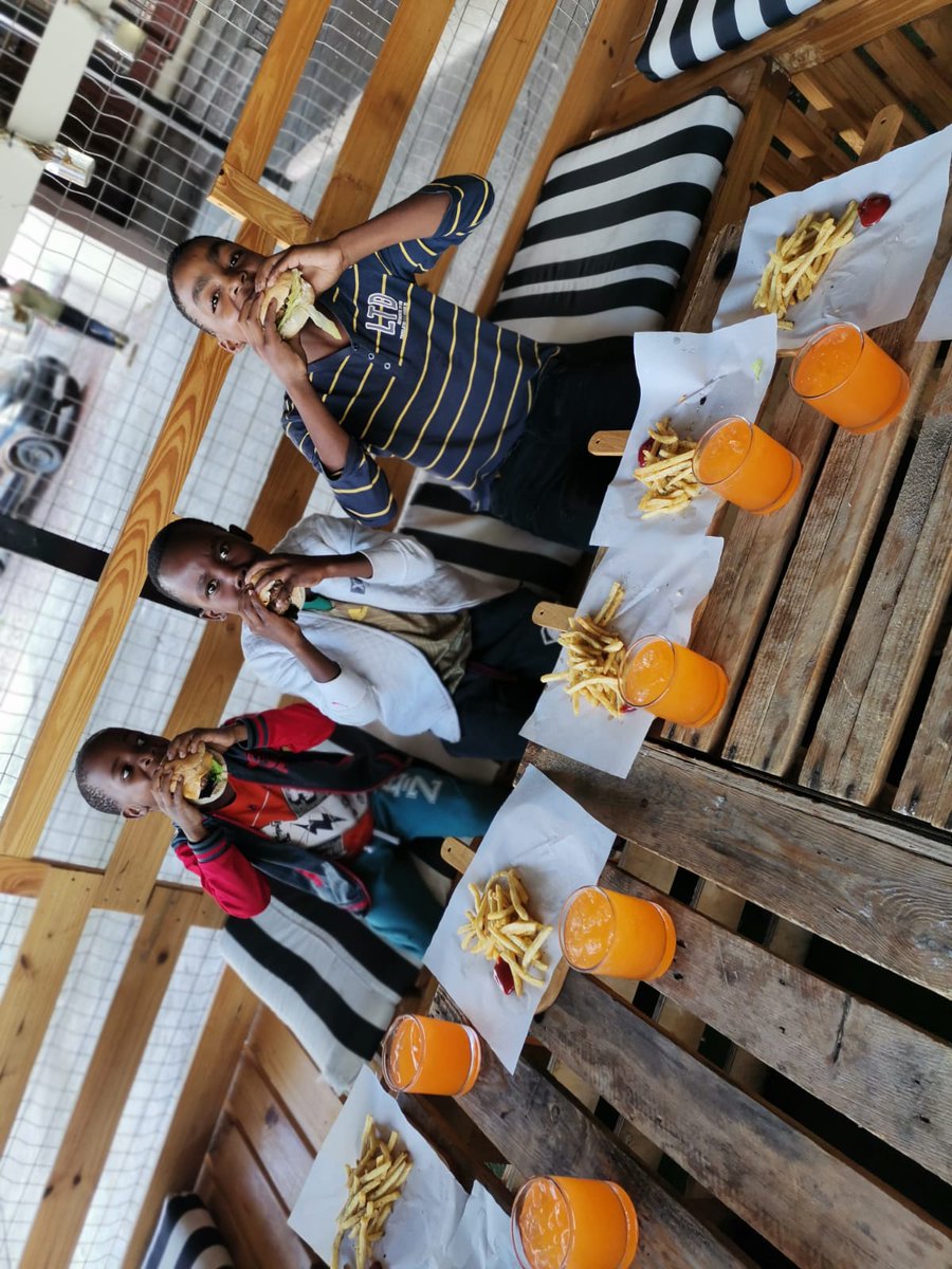DozThebe's tweet photo. Celebrating one of my siblings at Jehovah Jirah Orphanage Centre, Promise birthday @SomethingSosha because bo Sesi go all out for the babies #JehovaJirahOrphanageCentre โค #KiddiesMeal #JehovaJirahOrphanageCentre #MakingGivingAttractive #Philanthropist #Humanitarian #Philanthropy https://t.co/ax31QFdhA4