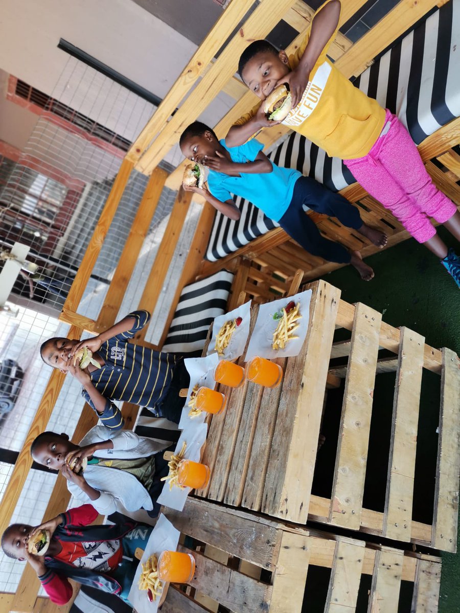 DozThebe's tweet photo. Celebrating one of my siblings at Jehovah Jirah Orphanage Centre, Promise birthday @SomethingSosha because bo Sesi go all out for the babies #JehovaJirahOrphanageCentre โค #KiddiesMeal #JehovaJirahOrphanageCentre #MakingGivingAttractive #Philanthropist #Humanitarian #Philanthropy https://t.co/ax31QFdhA4
