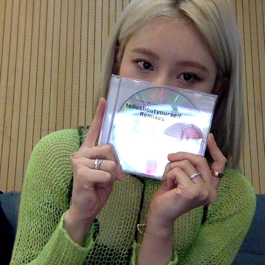 blueyerinth's tweet photo. [Ig update] 210325
"ความรักก็คือฟอง~💚"

 #백예린 #แบคเยริน #yerinbaek
#tellusaboutyourself #백예린정규2집 https://t.co/HLGOhH5B8C
