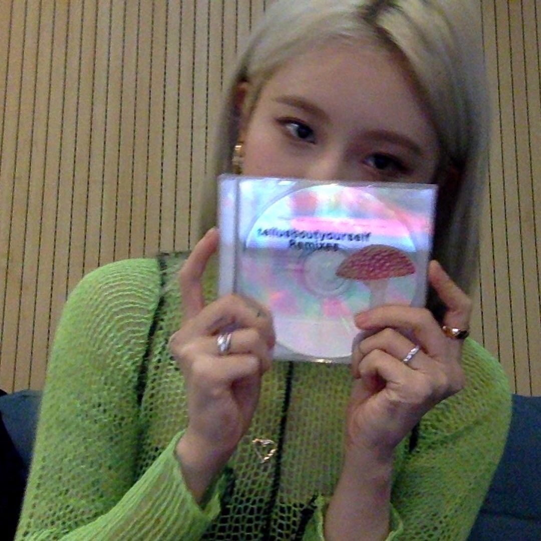 blueyerinth's tweet photo. [Ig update] 210325
"ความรักก็คือฟอง~💚"

 #백예린 #แบคเยริน #yerinbaek
#tellusaboutyourself #백예린정규2집 https://t.co/HLGOhH5B8C