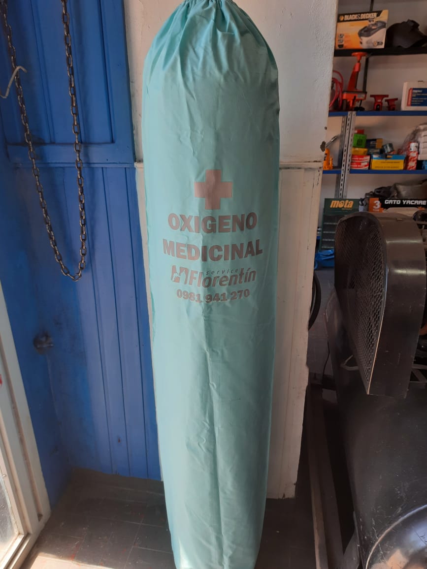 ElleDisarmer's tweet image. Por si necesiten el dato, mi mamá tiene tubos y  todos los insumos para brindar oxígeno medicinal. Tanto para compra como para alquiler. Cumple con todos los protocolos para la entrega y retiro. 0981941270 es su número. 
RT para que llegue a quien lo necesite.
