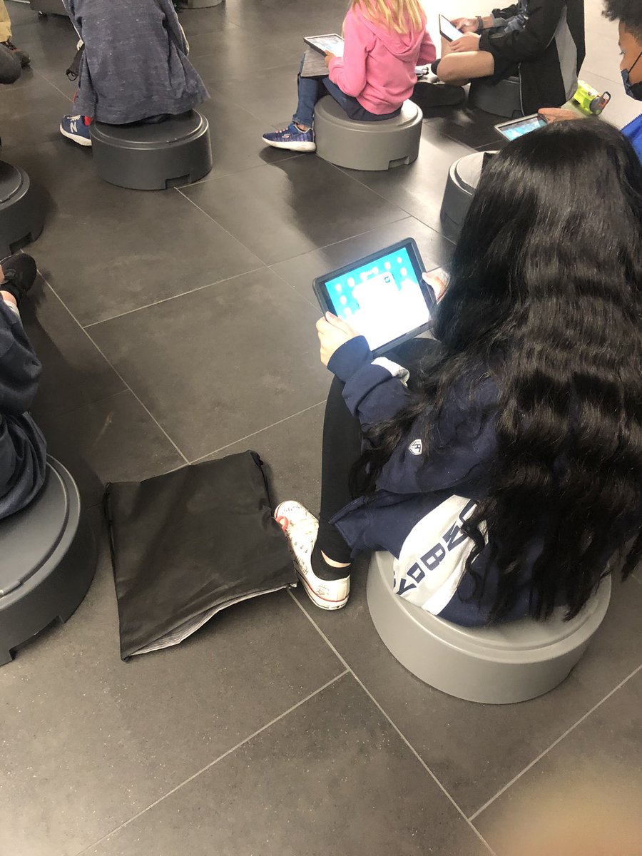 Chelsea Hubacek tweet media