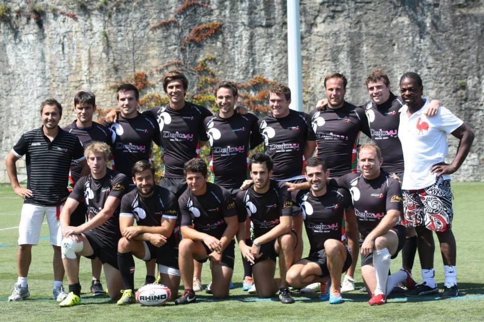 D’aujourd’hui, en remontant à nos débuts, il n’est jamais très loin pour aider le rugby au Pays Basque 😍

Joyeux anniversaire Monsieur <a href="/SBetsen/">Serge Betsen</a> 🥳 🎂