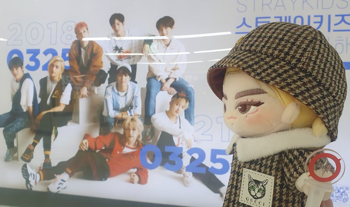 #StrayKids #스트레이키즈
#StrayKids3rdAnniversary
#STAYingWithYou #LoveStrayKids
#스키즈와_스테이의_3번째봄
#YouMakeStrayKidsStay

우리 형아들😍 3주년까지 함께 해줘서 너무너무 고맙고 블밥이가 많이많이 사랑해!!!

#황블밥 #blbob