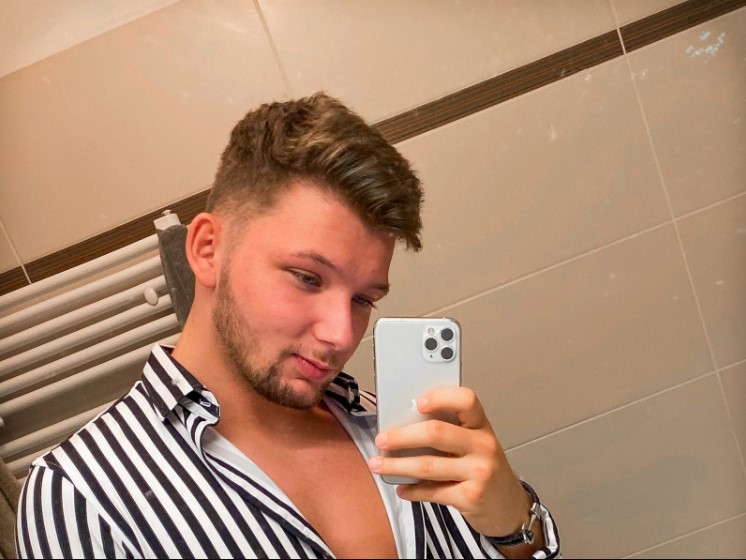 Flirt4Free tweet media