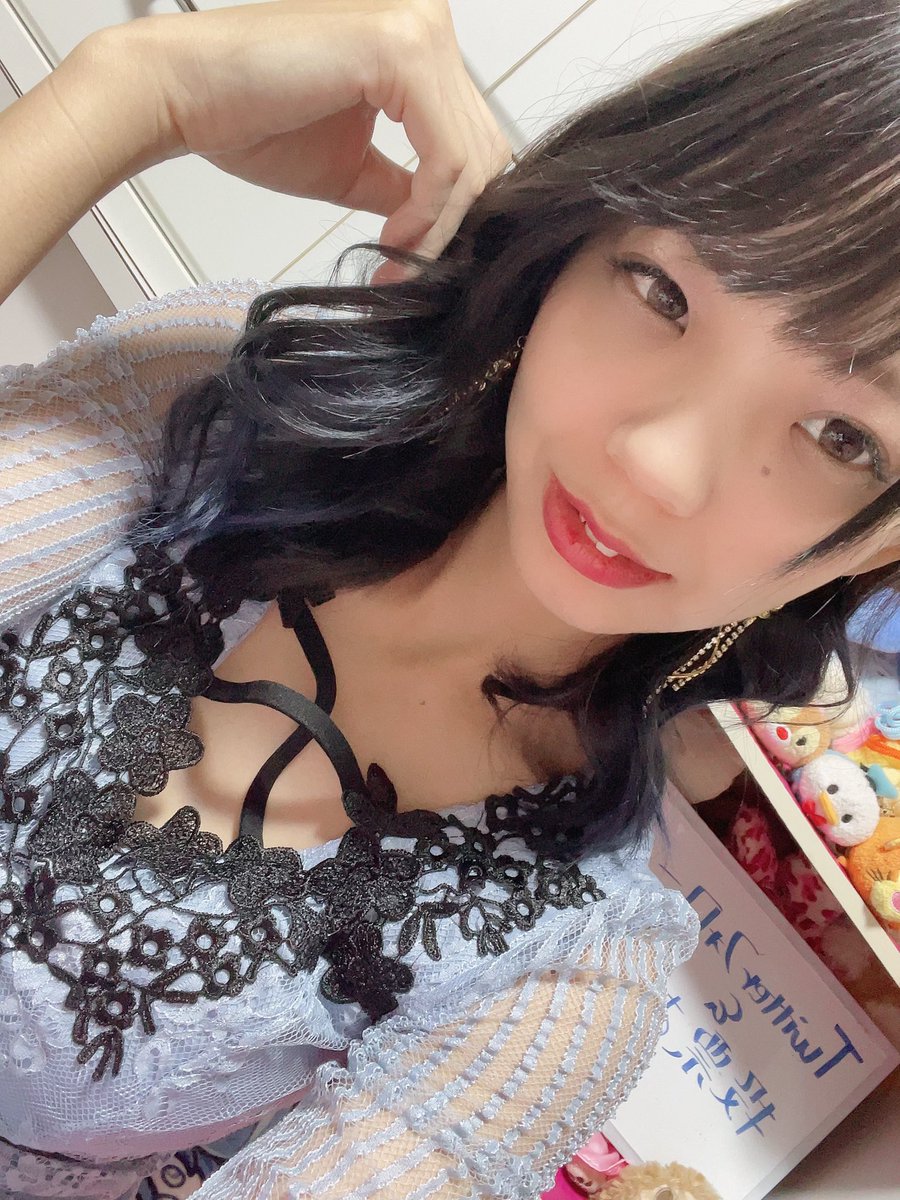 MoCo_Lmtr1962's tweet image. ④

みんなのおかげで凄い自分に自信持てるようになりました。
感謝してもしきれません🥺
3ヶ月で色んな思い出が沢山です🥰
嫌なこともあったけど楽しいことの方が多かったから本当に悔いはない！

#WHITECOLLECTION #ミクチャ #RT数が審査対象になっています #RTで私を有名にしてください