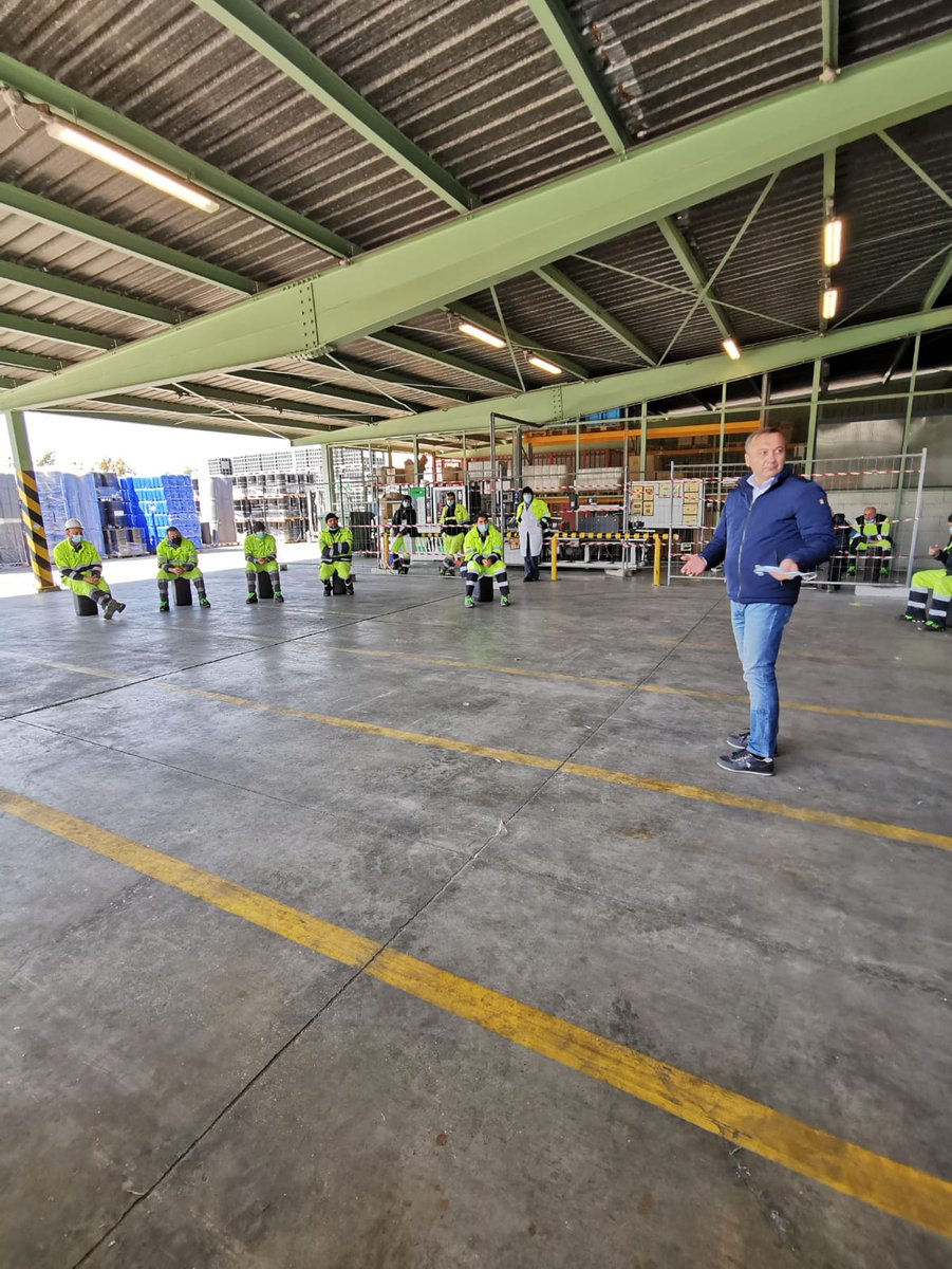 CGILFrosinone's tweet photo. #FilctemCGIL, Uiltec UIL di #Latina hanno incontrato la società #Nalco per analizzare la situazione aziendale vista la scadenza degli ammortizzatori sociali: preoccupante il calo dei volumi ma soprattutto nessuna prospettiva e l'assenza di nuovi progetti. https://t.co/LECQsMHWFg https://t.co/dY3kLKPuPq