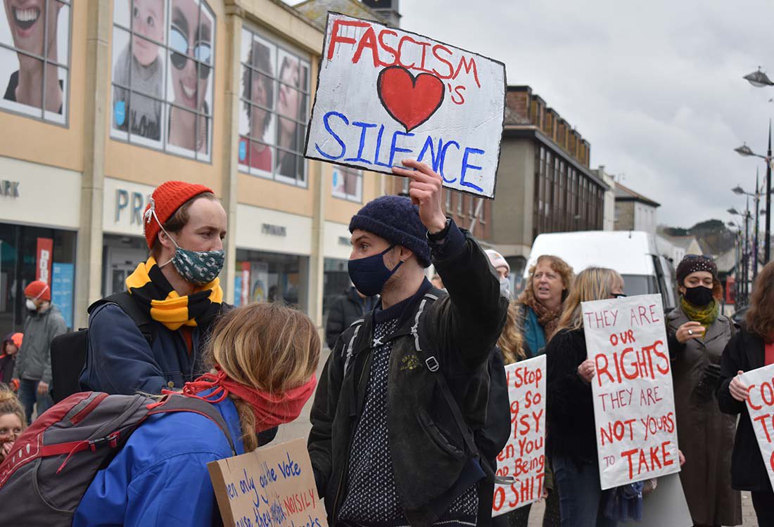 TruthFal's tweet photo. Truthful Reporter Amy Porter went out on Saturday to observe the โkill the billโ protests in Truro.
https://t.co/yQqUxP3VDV
#protest #truro #truthfal https://t.co/6s9JR6X74k
