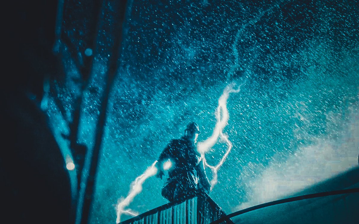akxanx4's tweet photo. #RestoreTheSnyderVerse so I can see more these shots https://t.co/NiEa62xzH3