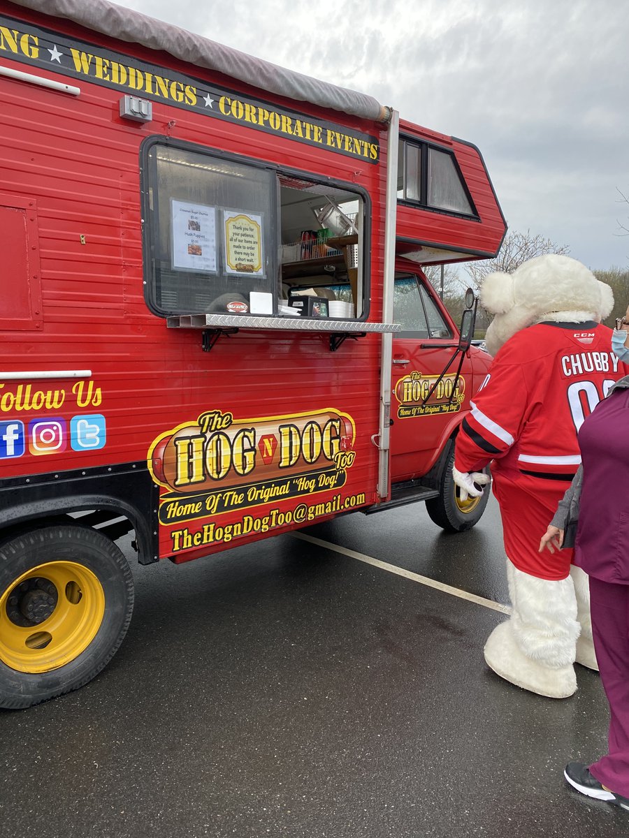 CheckersHockey's tweet photo. Despite being surrounded by donuts and hot dogs, Chubby was on his best behavior in helping our friends @IndyFund pack bags for veterans this morning! https://t.co/ebfEP4lUTQ